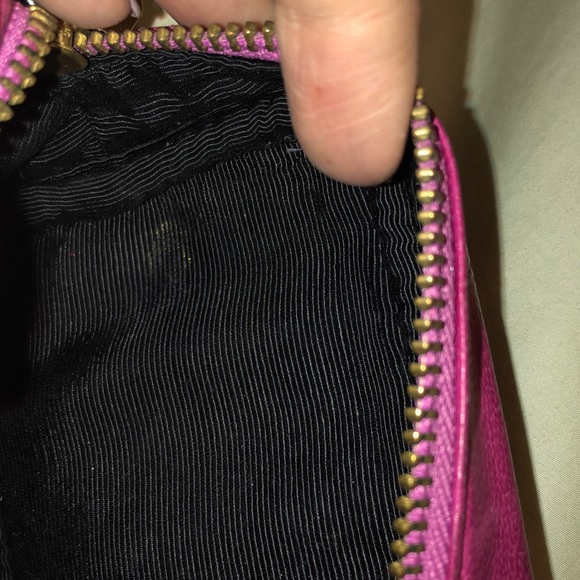 BCBG Pink Small Bag with Gold Chain - Picture 6 of 6